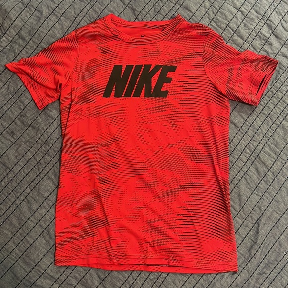 BOYS NIKE SHORT SLEEVE T-SHIRTS - Picture 2 of 5